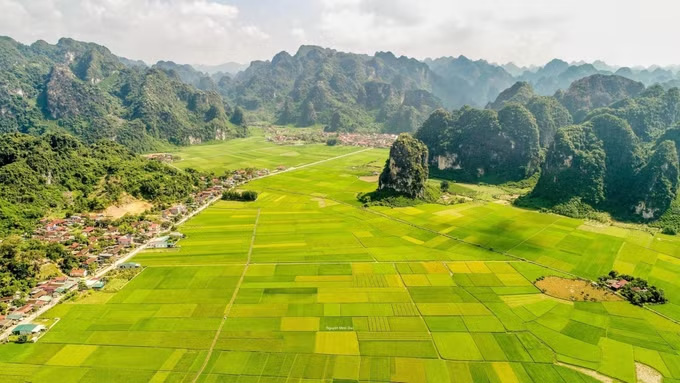 Yen Thinh limestone mountain area (Huu Lien commune, Lang Son province) has more than 250 climbing paths with all levels from easy to difficult, suitable for many subjects. Photo: Anh Tuan/VNA