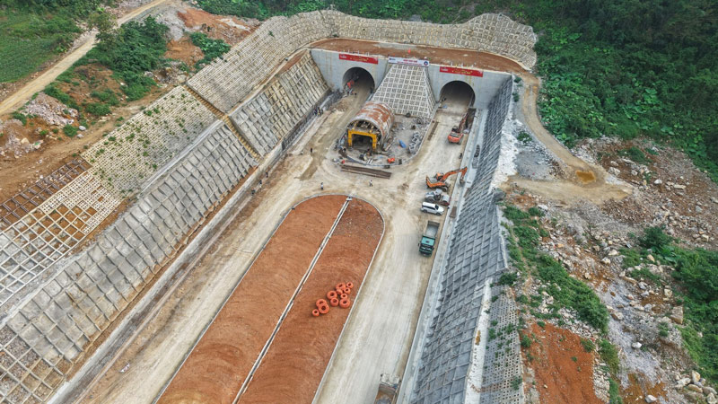 Hầm Thất Khê trên tuyến đang được hoàn thiện. Ảnh: Nguyệt Hà
