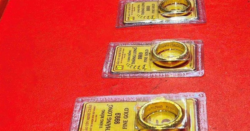 Giá vàng đảo chiều liên tục, chịu áp lực lớn