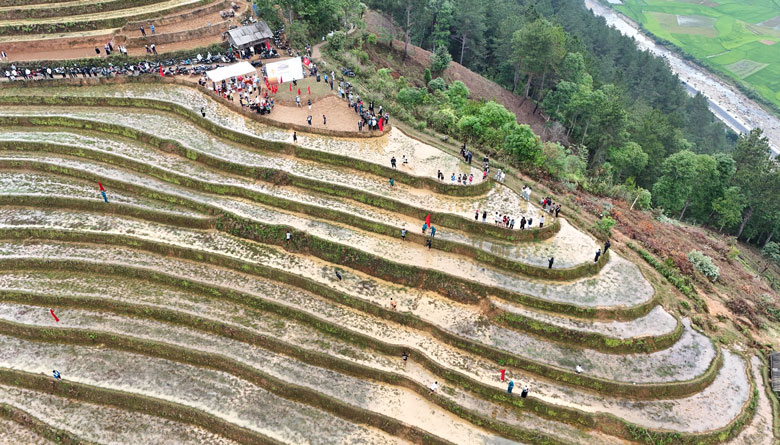 Giải đấu leo ruộng bậc thang “Dấu chân mùa nước đổ” không chỉ là một hoạt động thể thao, còn là hành trình khám phá, hòa mình vào thiên nhiên