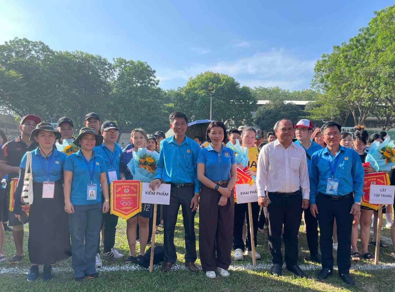 Chương trình hội thao với 700 vận động viên tham gia. Ảnh: Đình Trọng