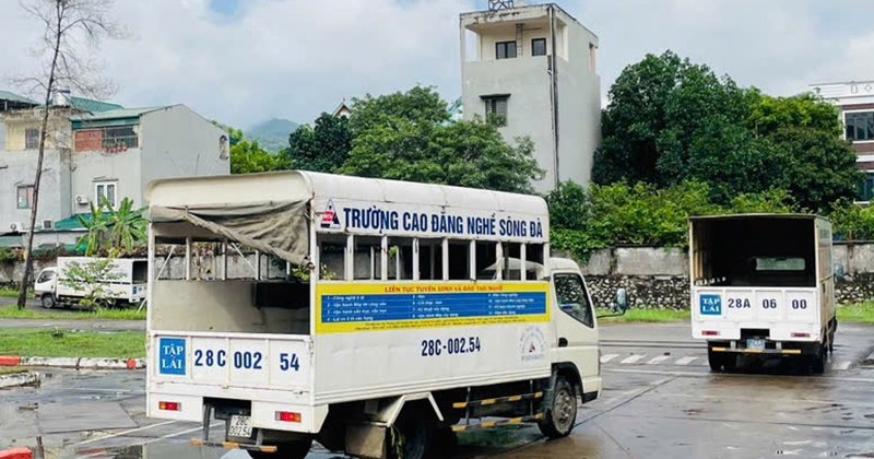 Phú Thọ phân bổ 14 xe cho trường cao đẳng