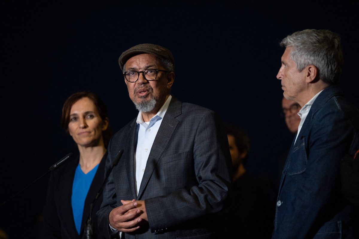 World Health Organization (WHO) Director General Tedros Adhanom Ghebreyesus (center) talks with reporters at the command center to coordinate efforts to evacuate passengers and crew of the cruise ship MV Hondius infected with the hantavirus. Photo: AFP