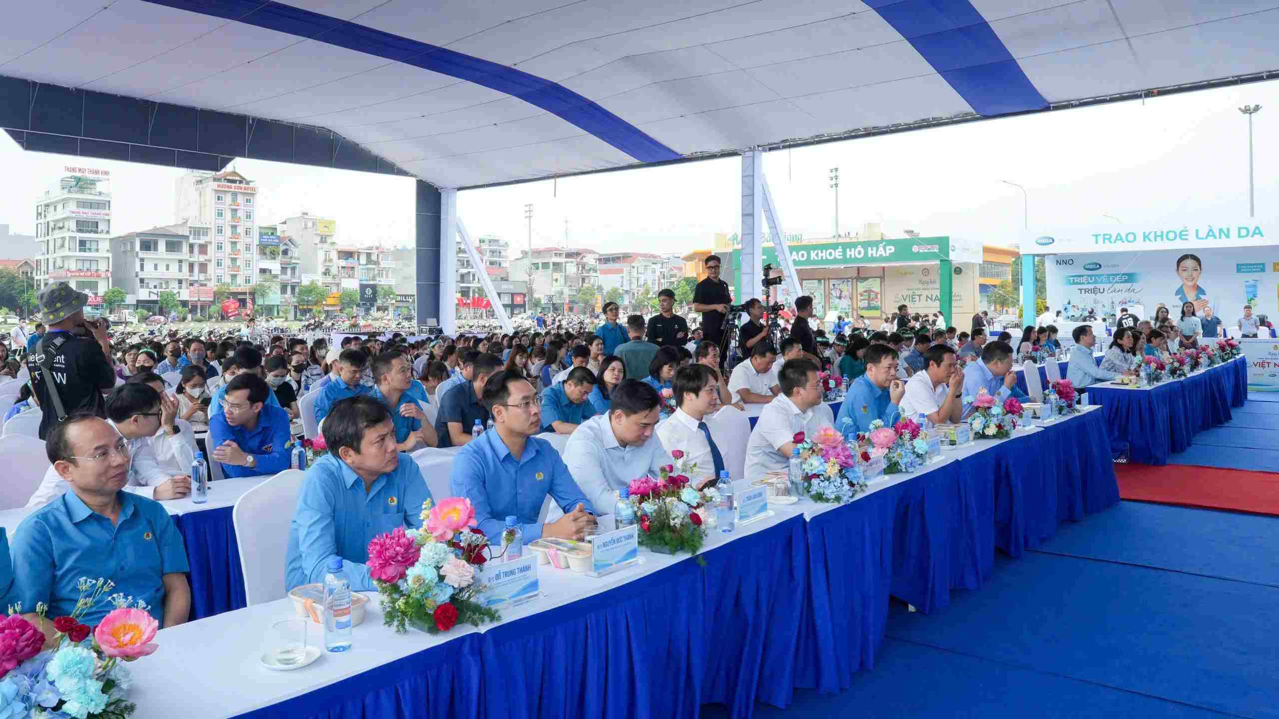 Chương trình có sự tham dự của lãnh đạo nhiều cơ quan Trung ương và địa phương. Ảnh: Hữu Chánh