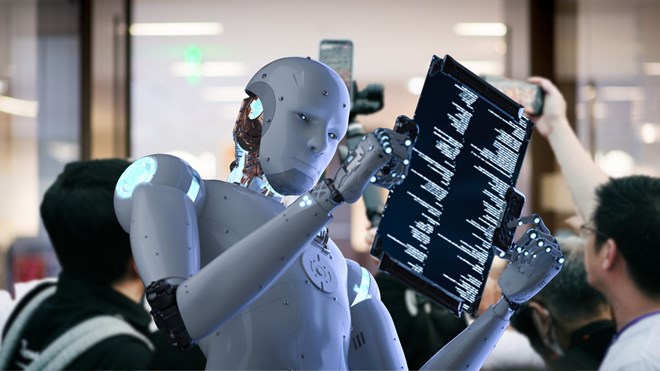 New research shows that many human skills are still very difficult to be completely replaced by AI. Graphics: Anh Vu