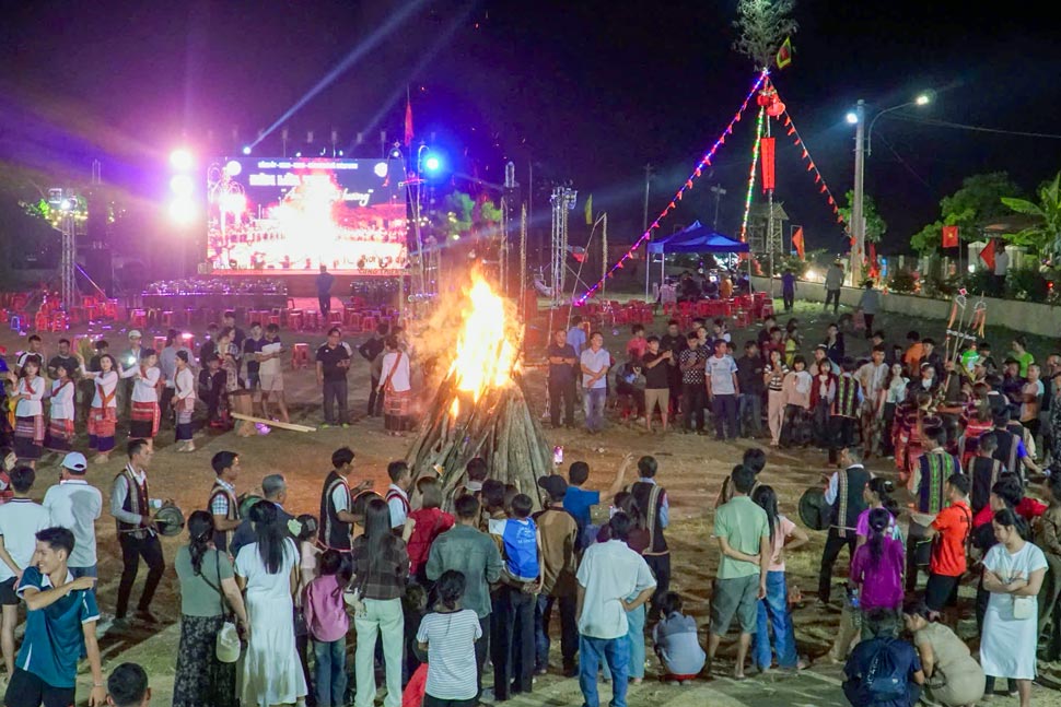 Ethnic minorities in Canh Tien village (Canh Vinh commune, Gia Lai) immerse themselves in the event "Canh Tien Rendezvous - A place to blend with nature". Photo: Hoai Phuong