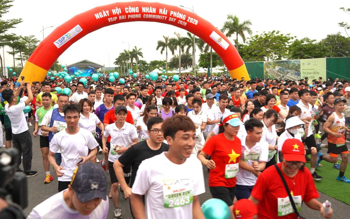 More than 5,000 workers participate in the Day. Photo: Mai Dung