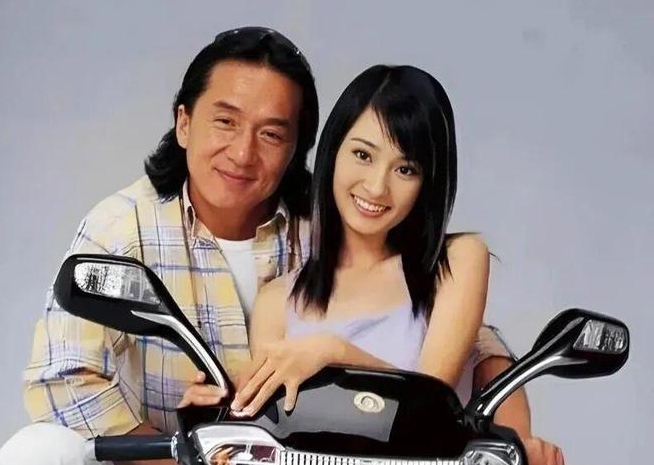 Jackie Chan and Yang Mi. Photo: VieON.