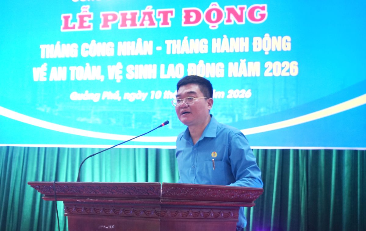 Ông Hoàng Lê Thái - Chủ tịch Công đoàn phường Quảng Phú phát biểu khai mạc lễ phát động. Ảnh: Quách Du