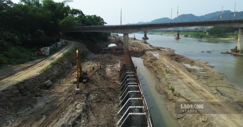 Lào Cai gấp rút hoàn thành đê điều trước mùa mưa lũ