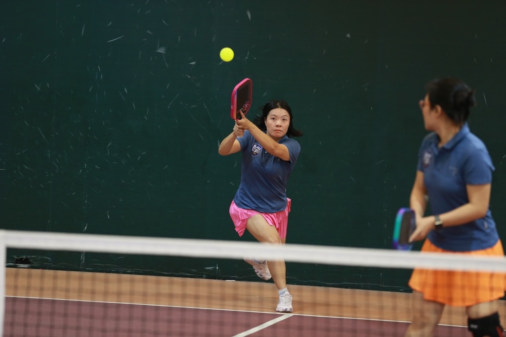 Thi đấu môn Pickleball tại Hội thao. Ảnh: Lê Minh