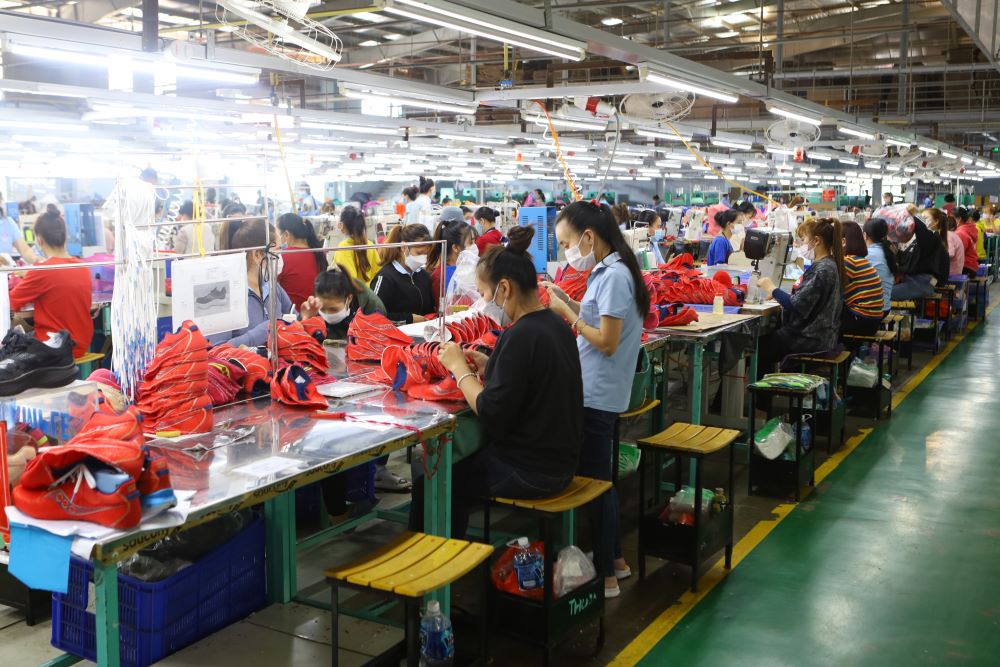 Công nhân làm việc tại Khu công nghiệp ở Lâm Đồng. Ảnh: Duy Tuấn 