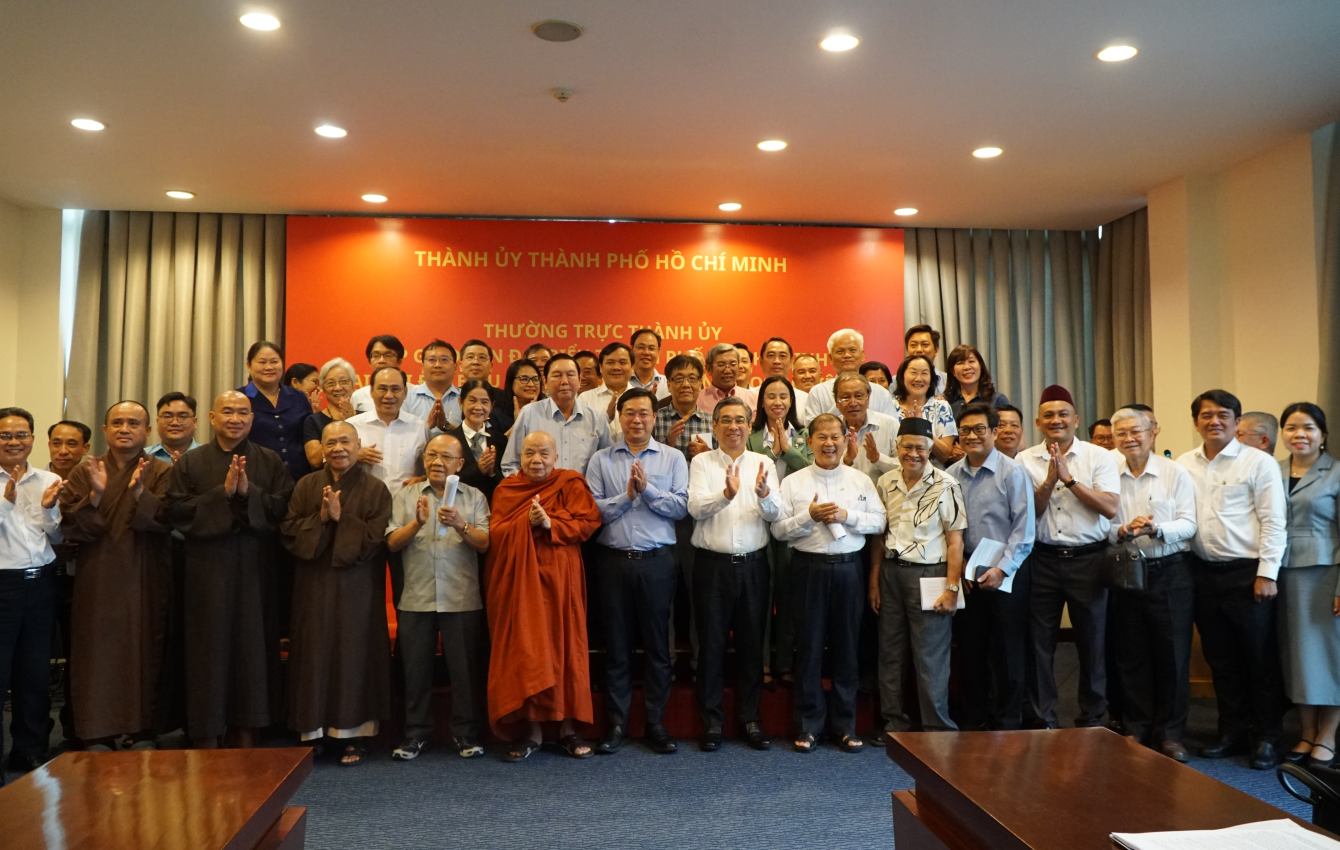 On May 8, the Standing Committee of the Ho Chi Minh City Party Committee met with the Ho Chi Minh City delegation attending the XI National Congress of the Vietnam Fatherland Front. Photo: Ngoc Anh