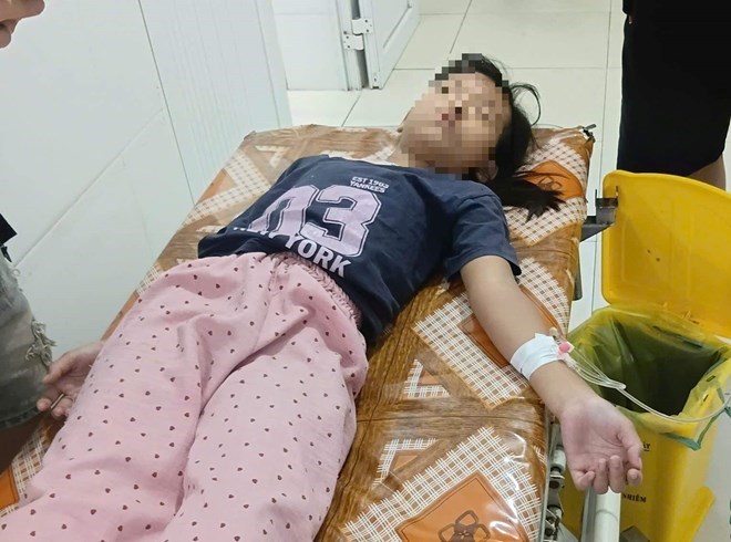 Banh mi shop Q. in Dien Chau commune, Nghe An province was fined after 64 people were food poisoned related to banh mi at this establishment. Photo: Ngoc Anh