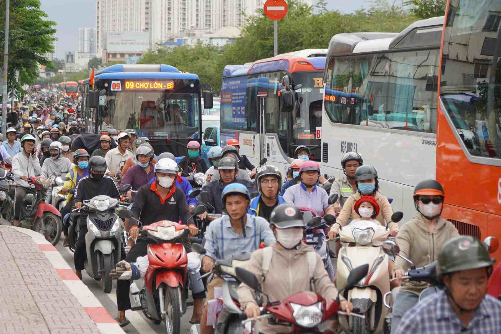 Southern weather is widely sunny and hot. Photo: Nguyen Chan