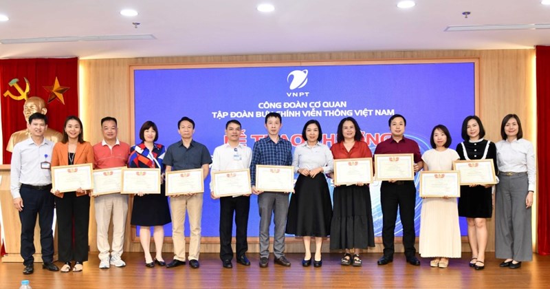 Vinh danh cá nhân xuất sắc trong công tác và công đoàn
