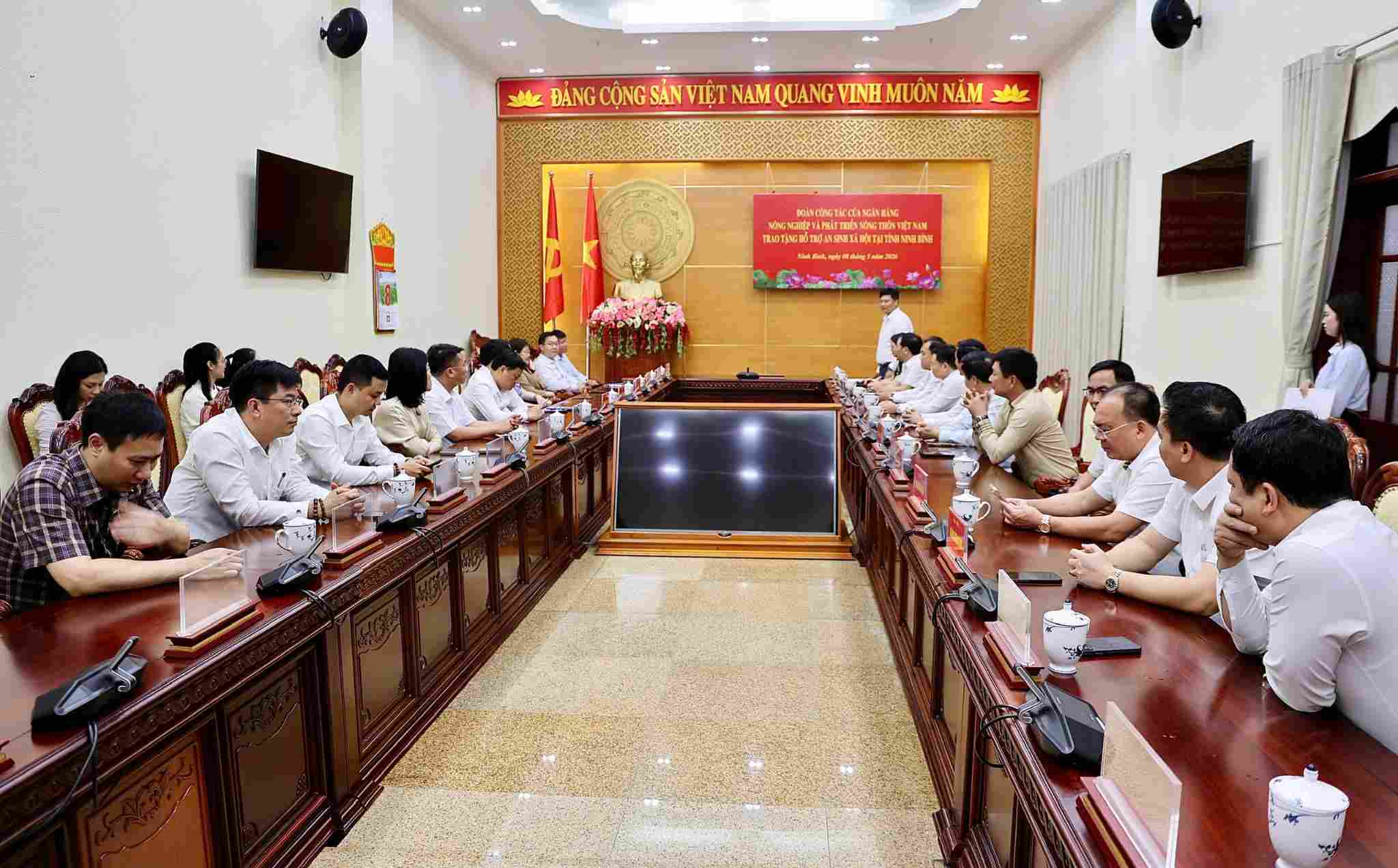 Toàn cảnh buổi làm việc