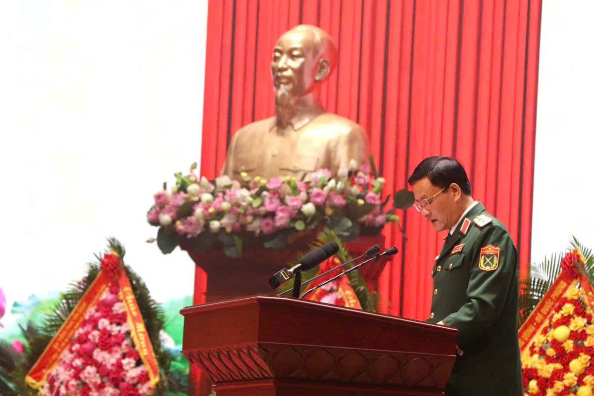 Trung tướng Nguyễn Văn Đức, Cục trưởng Cục Tuyên huấn trình bày diễn văn tại lễ kỷ niệm. Ảnh: Hoàng Linh