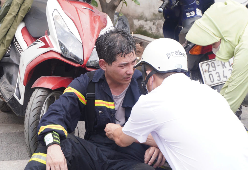 Ngay sau đó, chiến sĩ đã dần ổn định sức khỏe và tiếp tục được theo dõi.