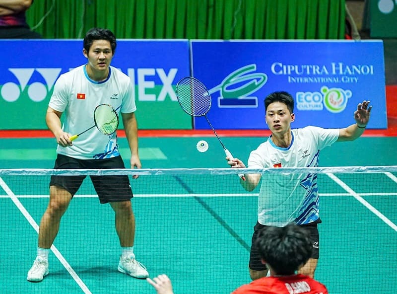 Deux joueurs de badminton vietnamiens participeront à l'Open de Thaïlande 2026 en double messieurs. Photo: Bubadu Badminton