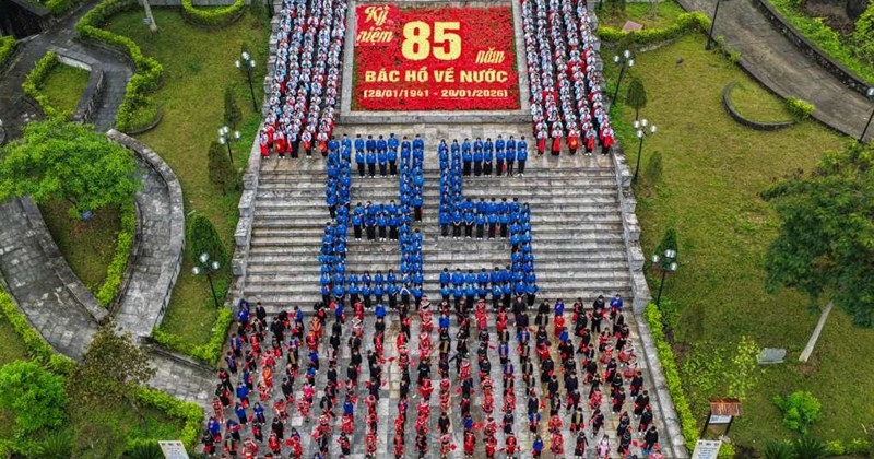 Thiếu nhi 34 tỉnh thành lập kỷ lục trên đường Hồ Chí Minh