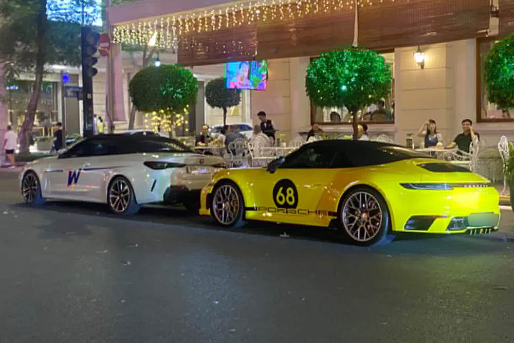 The Porsche 911 S Cabriolet and BMW 430i duo attract the attention of car lovers in Ho Chi Minh City. Photo: Tri Duc