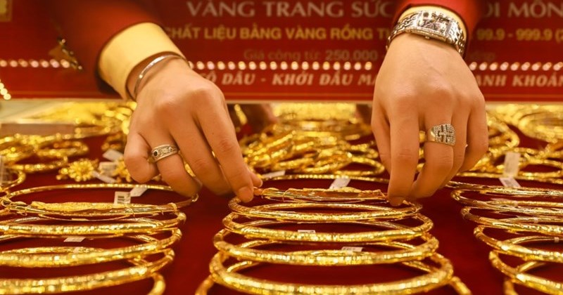 Giá vàng đảo chiều liên tục, tiềm ẩn rủi ro