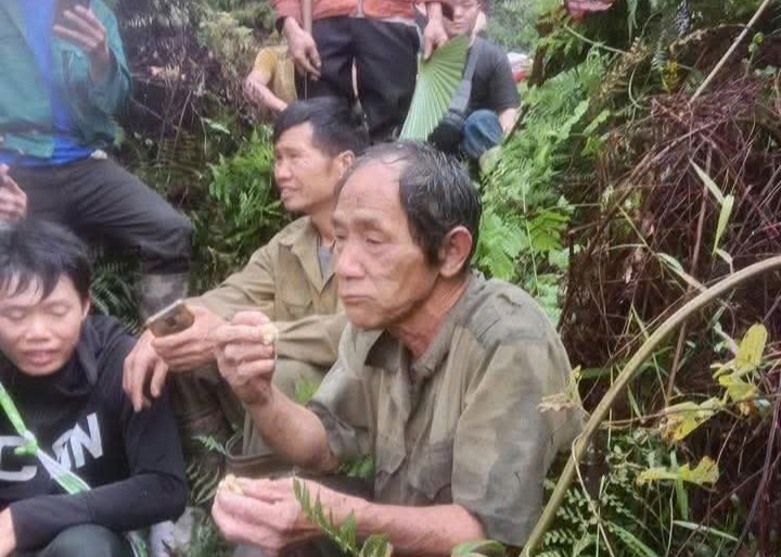 Mr. Trieu Chan Ta was found after nearly 4 days of disappearance. Photo: Hoang Thanh