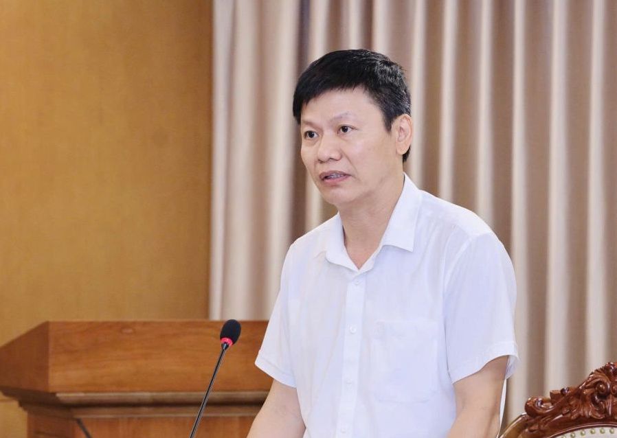 Vụ trưởng Vụ GDMN Nguyễn Thanh Đề báo cáo tại buổi làm việc. Ảnh: MOET  