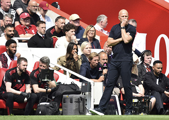 Arne Slot is having very low confidence with Liverpool fans. Photo: AFP