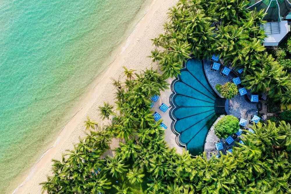 Những bãi biển đẹp cùng hệ thống những khu nghỉ dưỡng sang trọng góp phần nâng tầm diện mạo của Phú Quốc trong mắt bạn bè quốc tế. Ảnh: Thanh Sơn