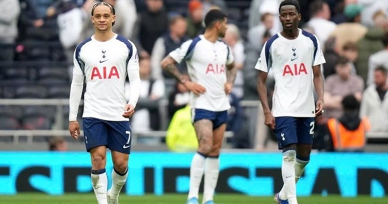 Tottenham hòa Leeds