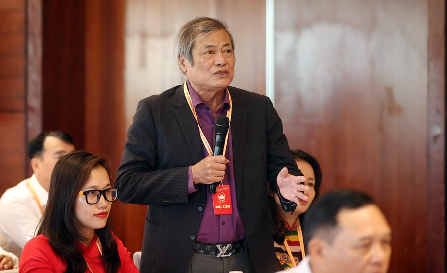 PGS.TS Võ Sĩ Tuấn - Viện trưởng Viện Hải dương học phát biểu tham luận tại trung tâm. Ảnh: Hải Nguyễn