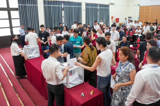 People's Committee of Hung Dao commune