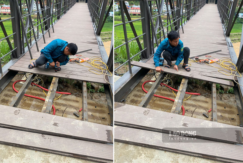 Công nhân tại homestay tháo dỡ những hạng mục vi phạm. Ảnh: ĐVCC
