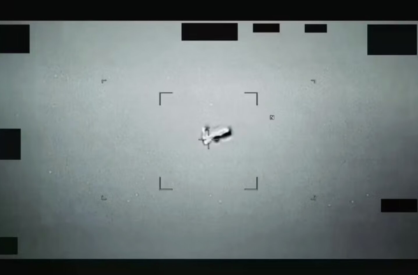 The US Indo-Pacific Command reported on an unidentified flying object (UAP) shaped like a rugby ball near Japan in 2024. Photo: US Department of Defense