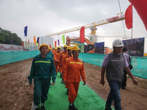 Công nhân lao động ngành Xây dựng hưởng ứng Tháng Công nhân 2026. Ảnh: Minh Hạnh 