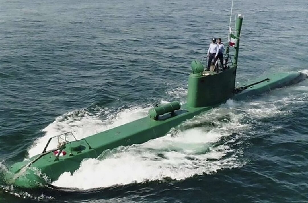In the Strait of Hormuz, Iran's Ghadir-class small submarines can hide and carry out surprise attacks. Photo: Iranian Ministry of Defense