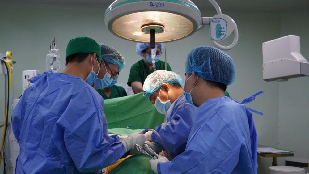 Ê-kíp phẫu thuật