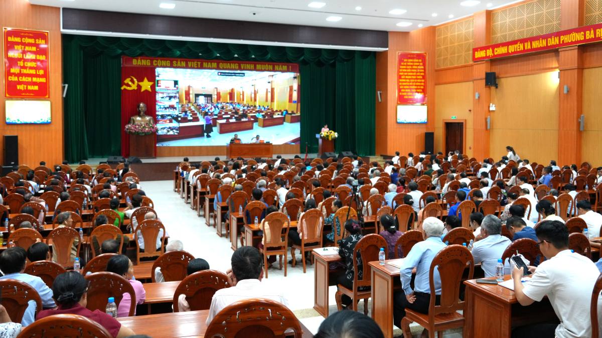 Overview of the voter contact conference at the main bridge point in Ba Ria ward, Ho Chi Minh City. Photo: Thanh An