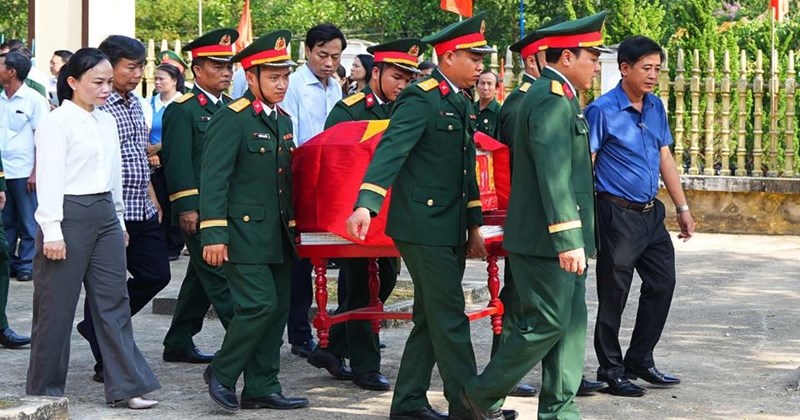 Tưởng niệm và an táng hài cốt liệt sĩ tại hầm Fulo Hill