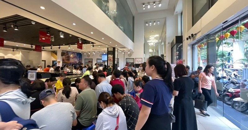 Hà Nội: Giao dịch bạc sôi động khi giá tăng