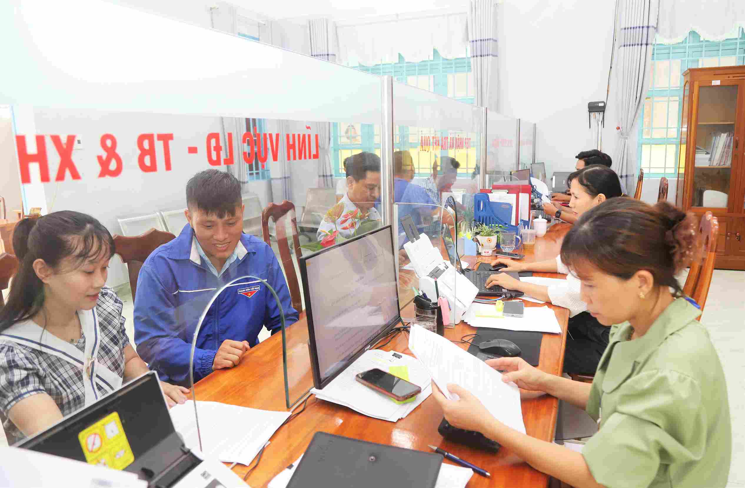 Tỉnh Lâm Đồng giao mỗi sở, ngành giới thiệu 5 nhân sự giữ chức phó chủ tịch UBND cấp xã. Ảnh: Phúc Khánh 