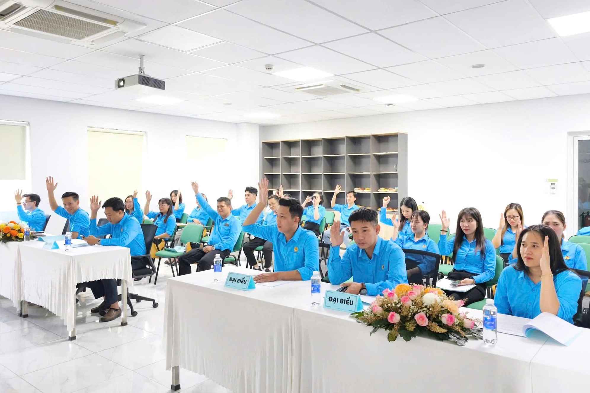 Công đoàn cơ sở ở Lâm Đồng giữ vai trò quan trọng trong bảo vệ quyền lợi, lợi ích chính đáng của đoàn viên, người lao động. Ảnh: Phúc Khánh 