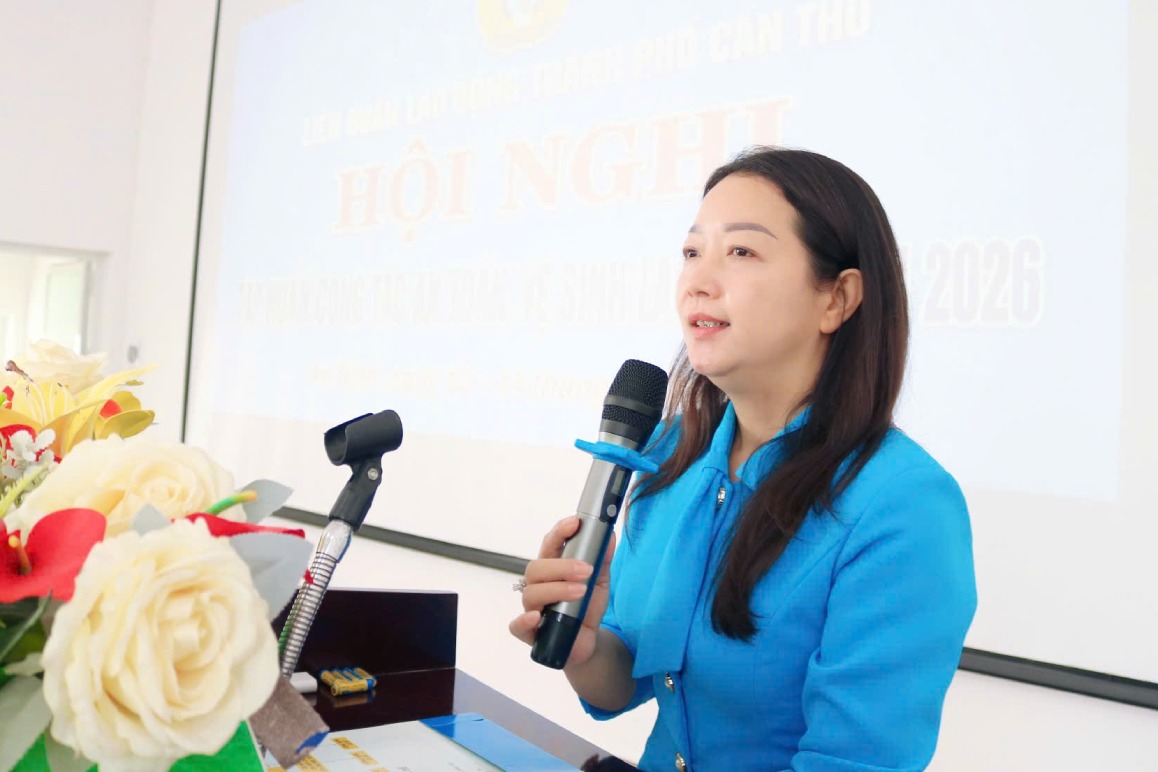 Bà Trần Tú Nhiên - Phó Chủ tịch LĐLĐ TP Cần Thơ. Ảnh: Văn Nhanh