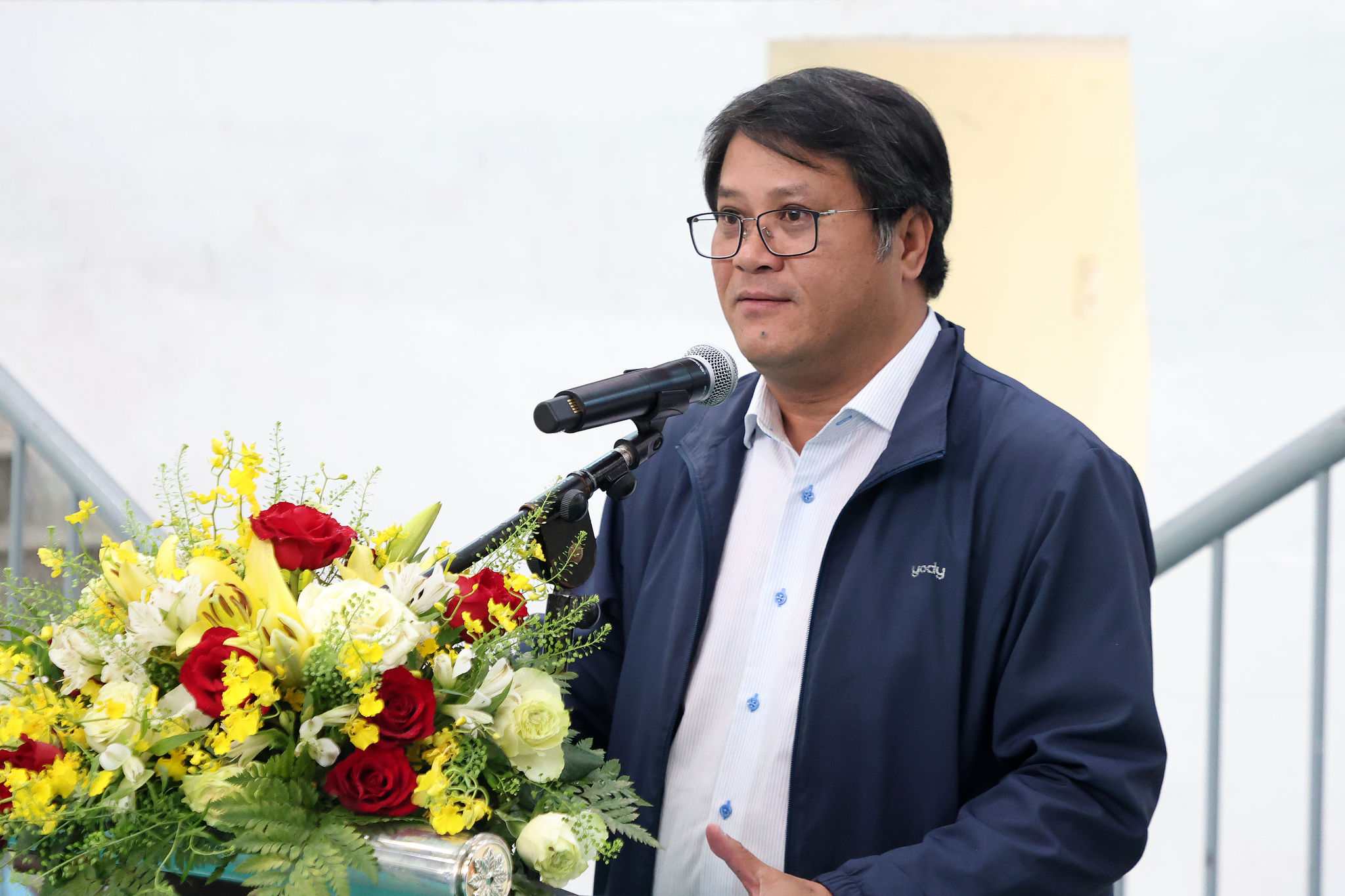 Phó Giám đốc Sở Văn hóa, Thể thao và Du lịch Huỳnh Ngọc Tâm phát biểu khai mạc giải. Ảnh: Nguyễn Quân 