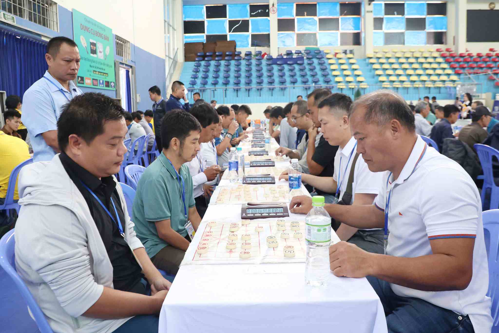 The Lam Dong Provincial Chess Tournament attracted nearly 100 athletes to compete. Photo: Nguyen Quan