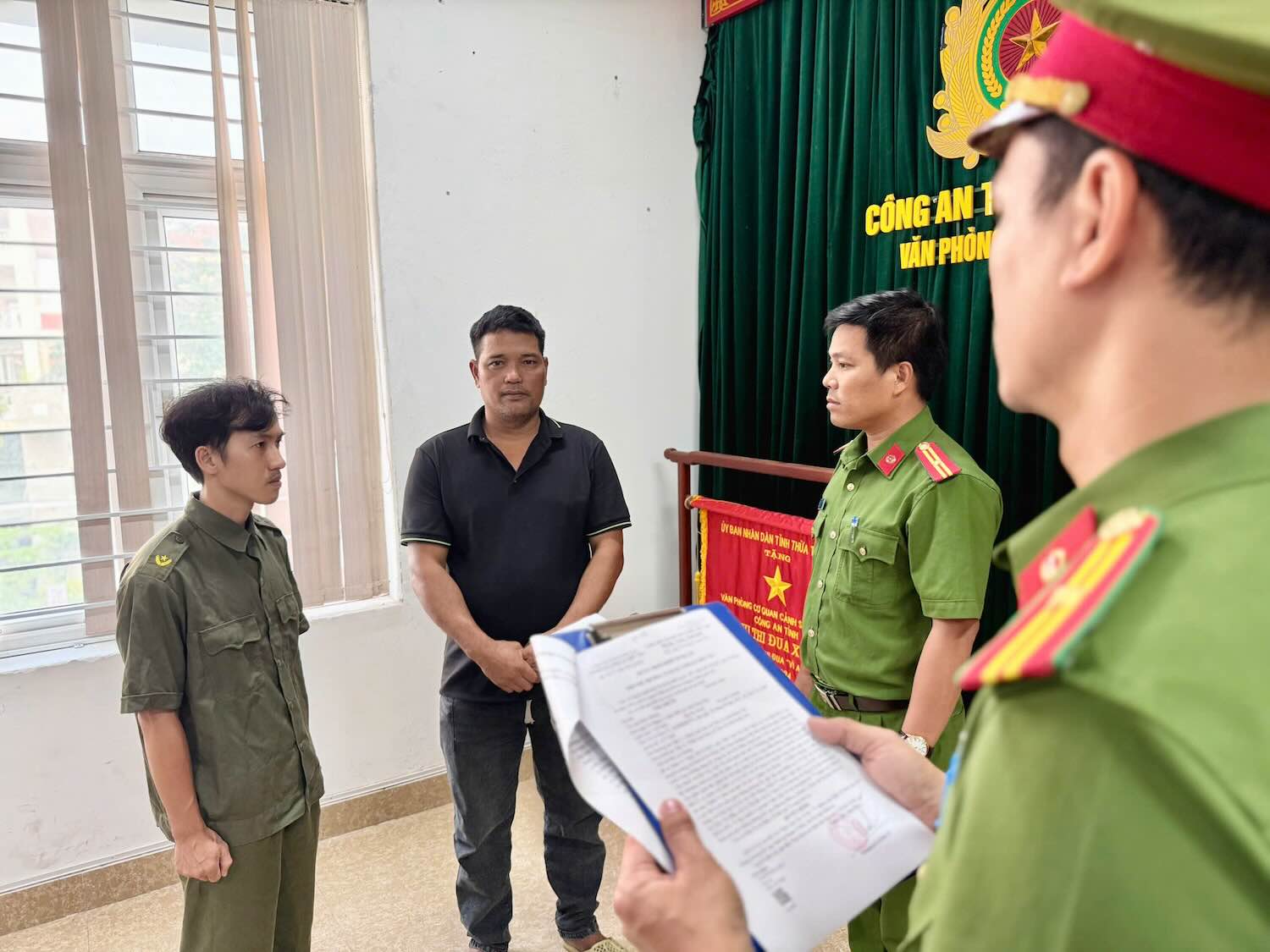Tài xế bị khởi tố. Ảnh: Trần Hồng
