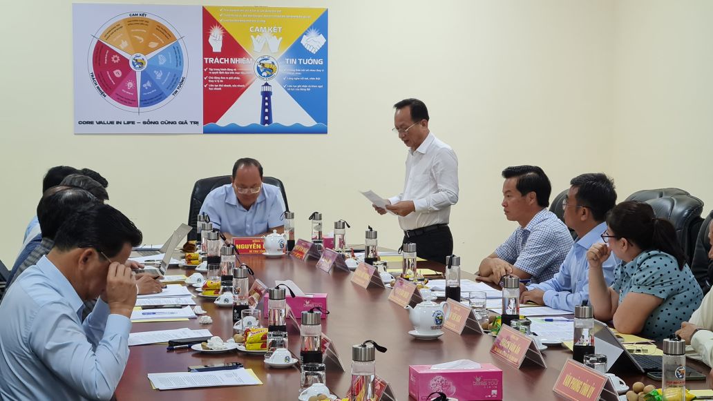 Chủ tịch HĐND tỉnh Cà Mau Phạm Văn Thiều phát biểu tại buổi làm việc. Ảnh: Nhật Hồ.
