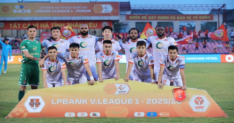 Siết chặt cấp phép để V.League chuyên nghiệp hơn